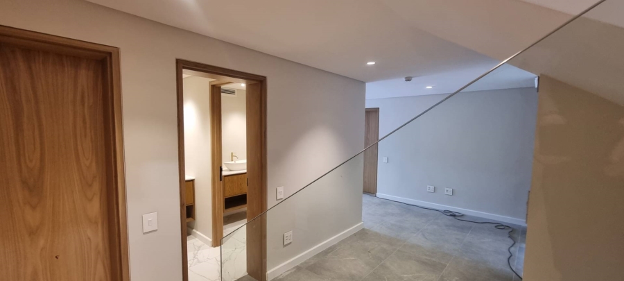 4 Bedroom Property for Sale in Camps Bay Western Cape
